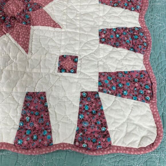 Small Quilt Patchwork Star Childs, Girls room, sofa accent - Picture 4 of 8
